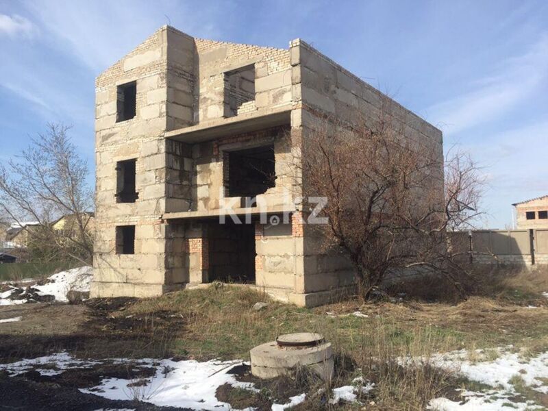 Продажа 7-комнатного дома, 300 м² - Продажа домов, коттеджей в Темиртау - страница 3 фото 1 из 3