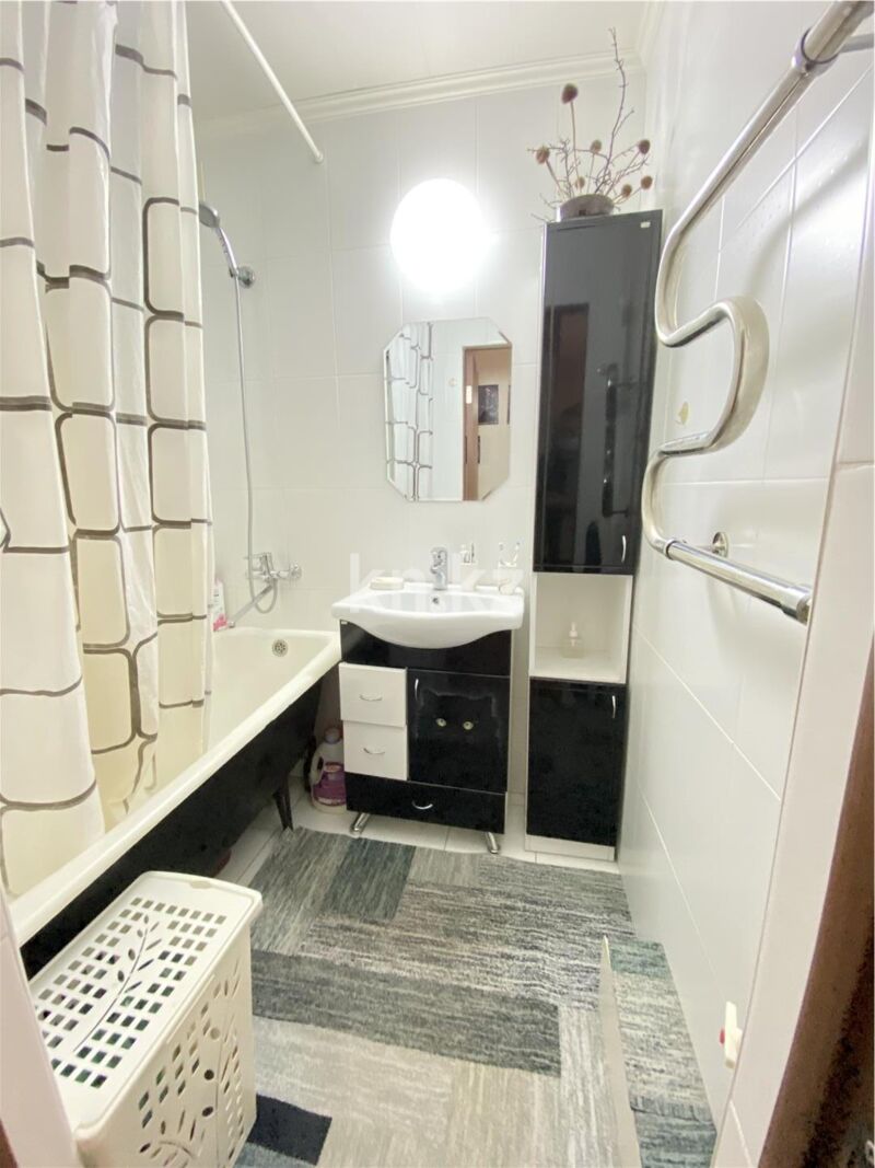 Продажа 3-комнатной квартиры, 62 м² - Продажа трехкомнатных квартир в Караганде фото 9 из 14