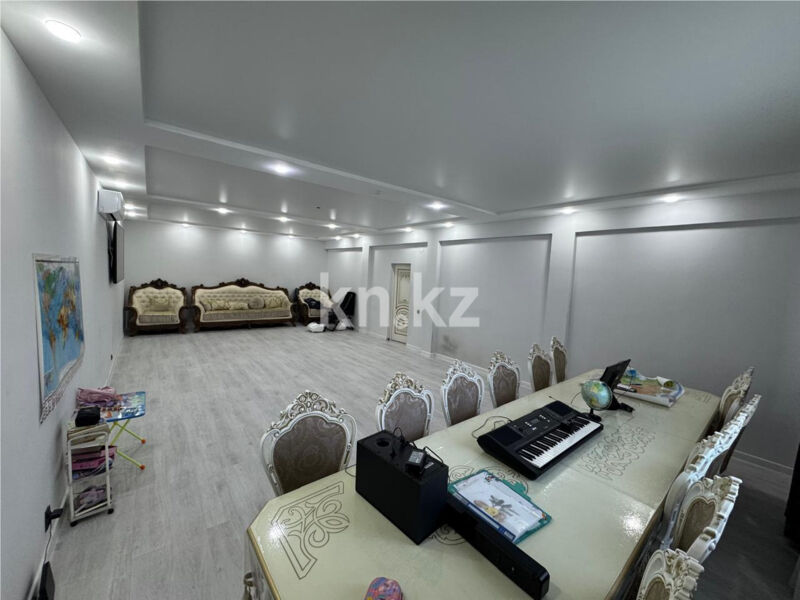 Продажа 9-комнатного дома, 302 м² - Продажа земельных участков в Темиртау фото 2 из 15