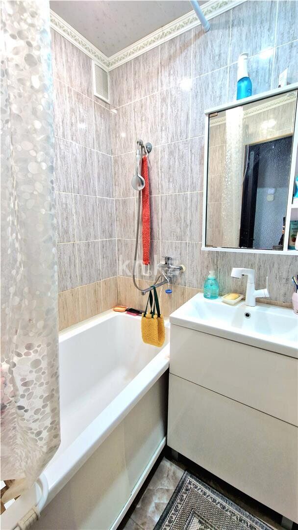 Продажа 4-комнатной квартиры, 80 м² - Продажа четырехкомнатных квартир в Караганде фото 2 из 4