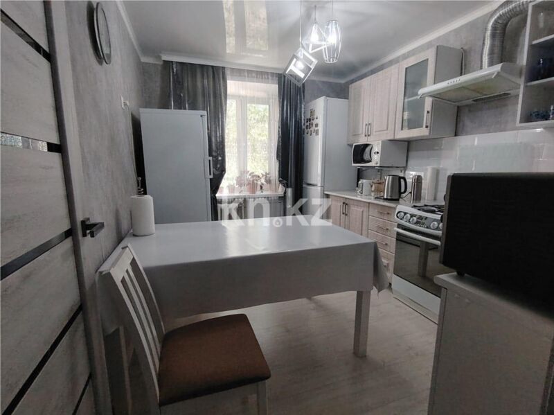 Продажа 3-комнатной квартиры, 67 м² - Продажа трехкомнатных квартир в Темиртау - страница 3 фото 6 из 14
