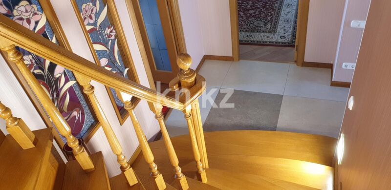 Продажа 7-комнатной квартиры, 227 м² - Продажа пятикомнатных и более квартир в кирпичном доме в Казахстане - страница 2 фото 1 из 20