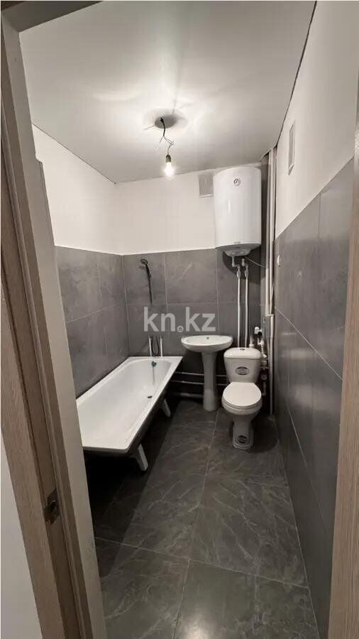 Продажа 2-комнатной квартиры, 65 м² - Продажа квартир в Майкудуке Караганды - страница 2 фото 3 из 6