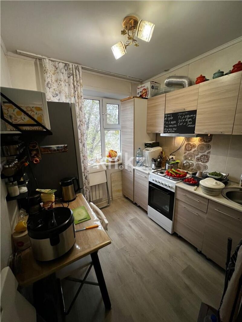 Продажа 3-комнатной квартиры, 48 м² - Продажа трехкомнатных квартир в Пришахтинске Караганды фото 8 из 14