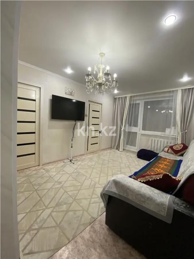 Продажа 3-комнатной квартиры, 48 м² - Продажа трехкомнатных квартир в Майкудуке Караганды - страница 7 фото 1 из 6