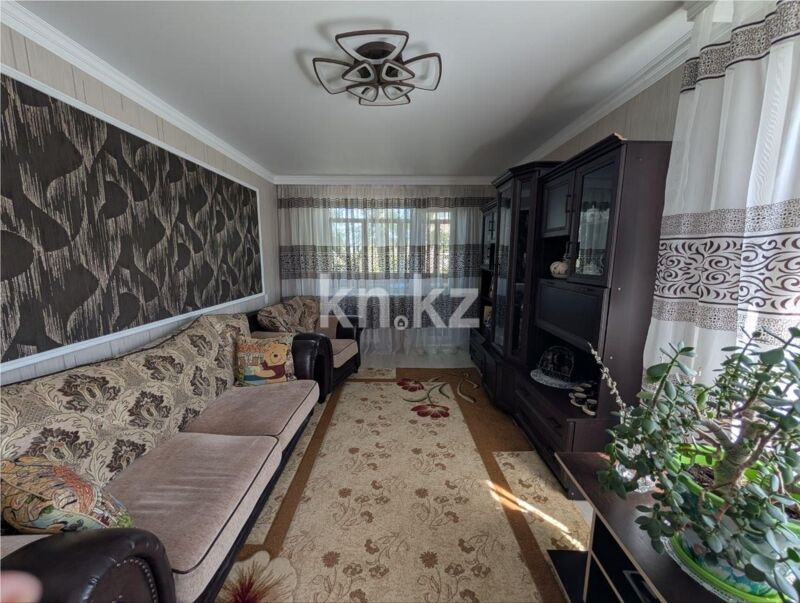 Продажа 3-комнатной квартиры, 62 м² - Продажа трехкомнатных квартир в Майкудуке Караганды - страница 11 фото 1 из 12