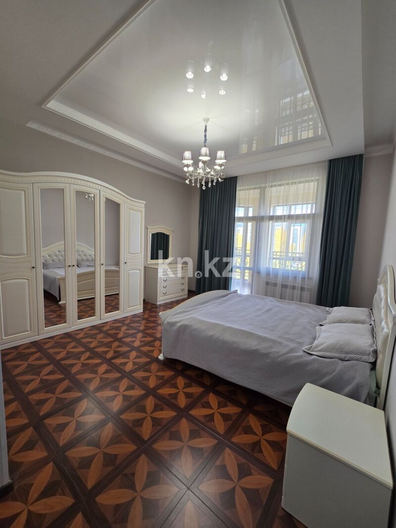 Аренда 3-комнатной квартиры, 130 м² - Аренда квартир помесячно в Астане - страница 3 фото 1 из 9