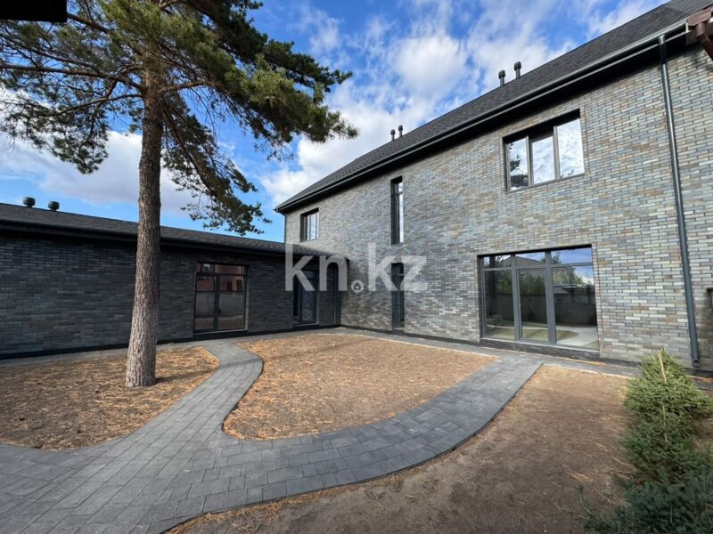 Продажа 6-комнатного дома, 300 м² - Продажа домов, коттеджей в Караганде фото 1 из 27