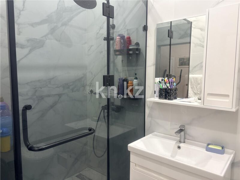 Продажа 6-комнатной квартиры, 155 м² - Продажа квартир в кирпичном доме в Караганде - страница 2 фото 34 из 48