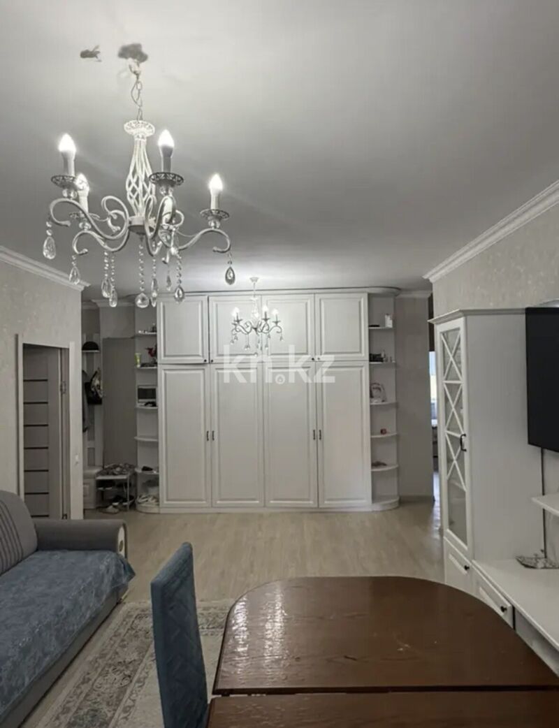 Продажа 3-комнатной квартиры, 80 м² - Продажа трехкомнатных квартир на Юго-Востоке Караганды фото 1 из 9