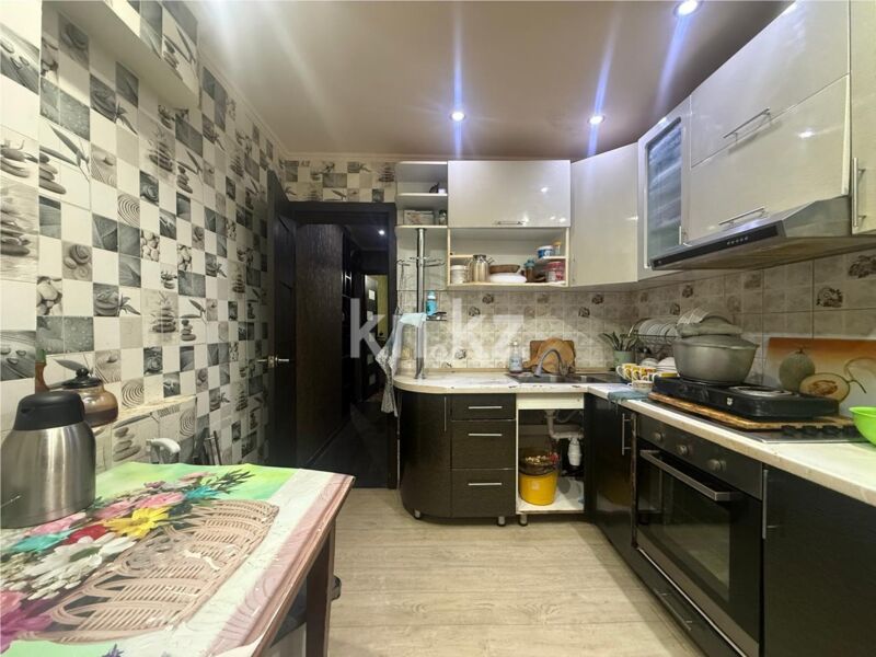 Продажа 3-комнатной квартиры, 65 м² - Продажа квартир в районе Нового рынка Караганды фото 9 из 14