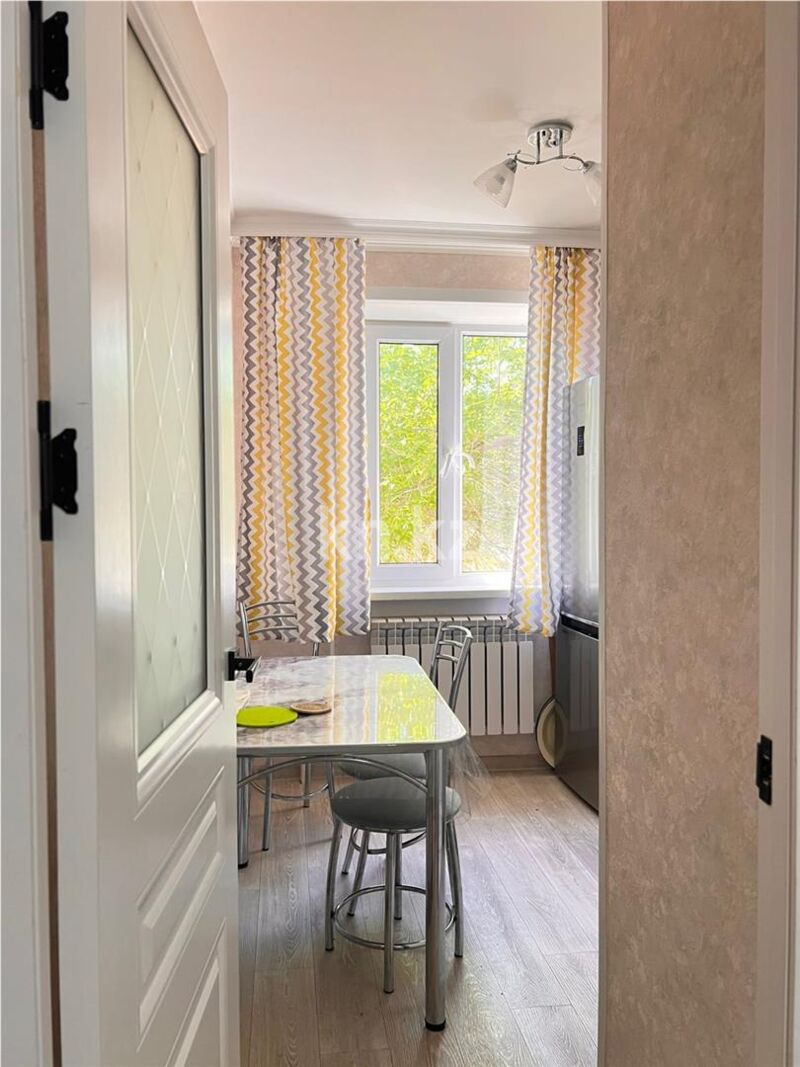 Продажа 2-комнатной квартиры, 45 м² - Продажа двухкомнатных квартир на Юго-Востоке Караганды - страница 21 фото 11 из 17