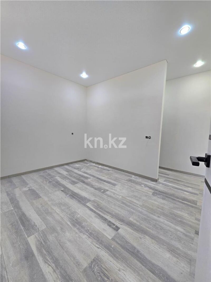 Продажа 2-комнатной квартиры, 40 м² - Продажа двухкомнатных квартир на Юго-Востоке Караганды - страница 21 фото 1 из 10