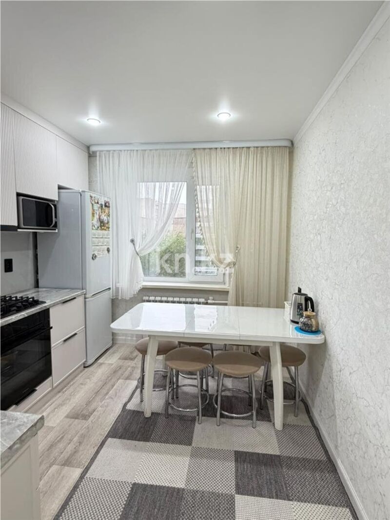 Продажа 3-комнатной квартиры, 64 м² - Продажа трехкомнатных квартир в Караганде - страница 2 фото 6 из 13