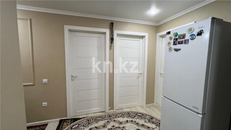 Продажа 3-комнатной квартиры, 77 м² - Продажа трехкомнатных квартир в панельном доме в Караганде фото 2 из 15