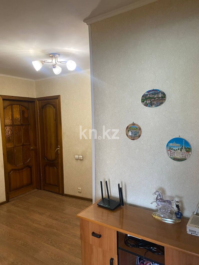 Продажа 3-комнатной квартиры, 63 м² - Продажа трехкомнатных квартир в кирпичном доме в Караганде фото 7 из 12