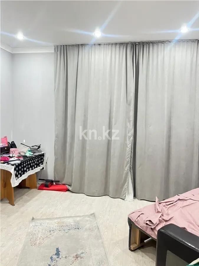 Продажа 1-комнатной квартиры, 35 м² - Продажа квартир в монолитно-каркасном доме в Караганде - страница 7 фото 1 из 4