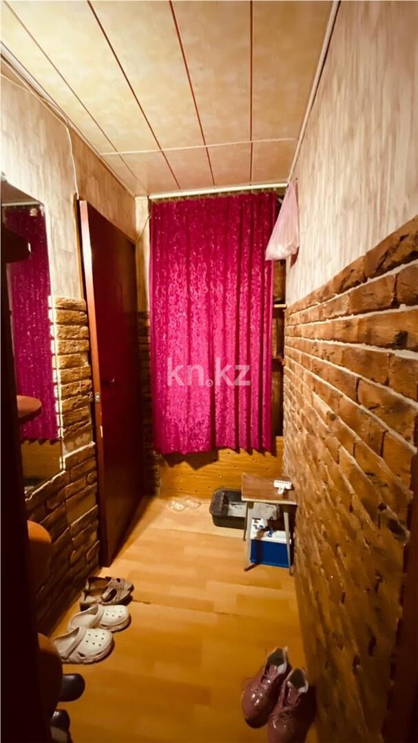 Продажа 3-комнатной квартиры, 45 м² - Продажа трехкомнатных квартир в Майкудуке Караганды - страница 4 фото 9 из 10