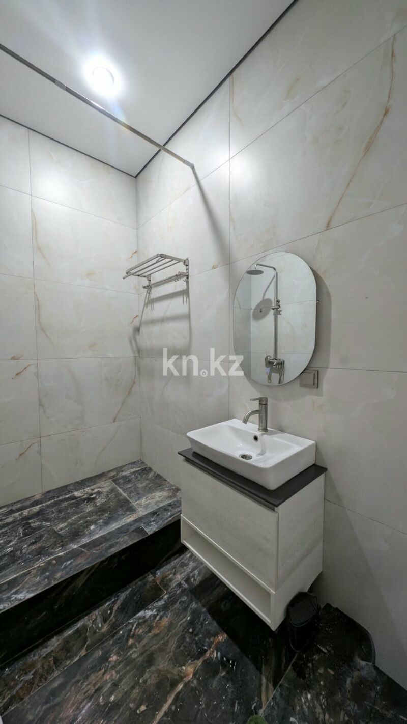 Продажа 3-комнатной квартиры, 99.7 м² - Продажа жилой и коммерческой недвижимости в Уральске фото 28 из 37