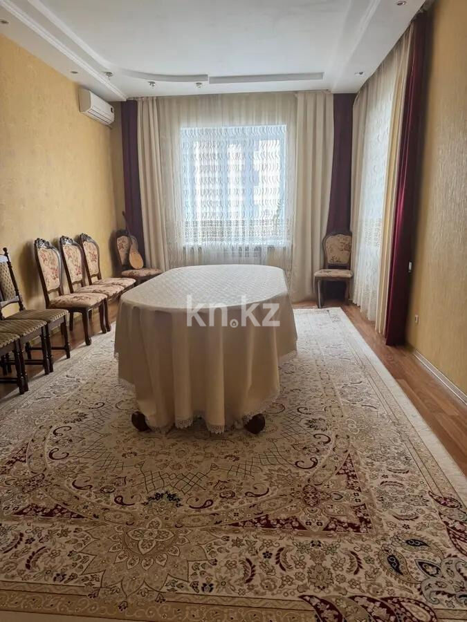 Продажа 4-комнатной квартиры, 121 м² - Продажа четырехкомнатных квартир в кирпичном доме в Караганде - страница 9 фото 1 из 7