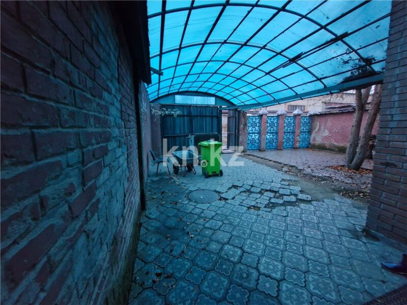 Продажа 10-комнатного дома, 231 м² - Продажа домов, коттеджей в Караганде - страница 4 фото 3 из 33