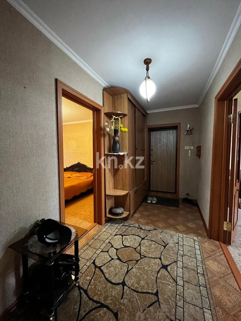 Продажа 3-комнатной квартиры, 63 м² - Продажа трехкомнатных квартир в Майкудуке Караганды - страница 10 фото 13 из 15