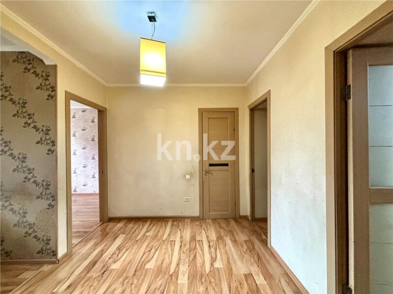 Продажа 3-комнатной квартиры, 62 м² - Продажа квартир в районе Михайловка в Караганде фото 12 из 15