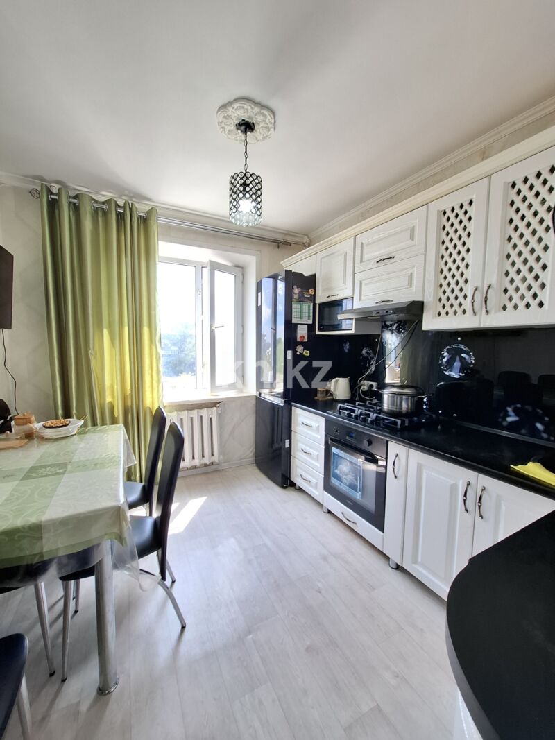 Продажа 3-комнатной квартиры, 64 м² - Продажа трехкомнатных квартир в Майкудуке Караганды - страница 8 фото 19 из 29