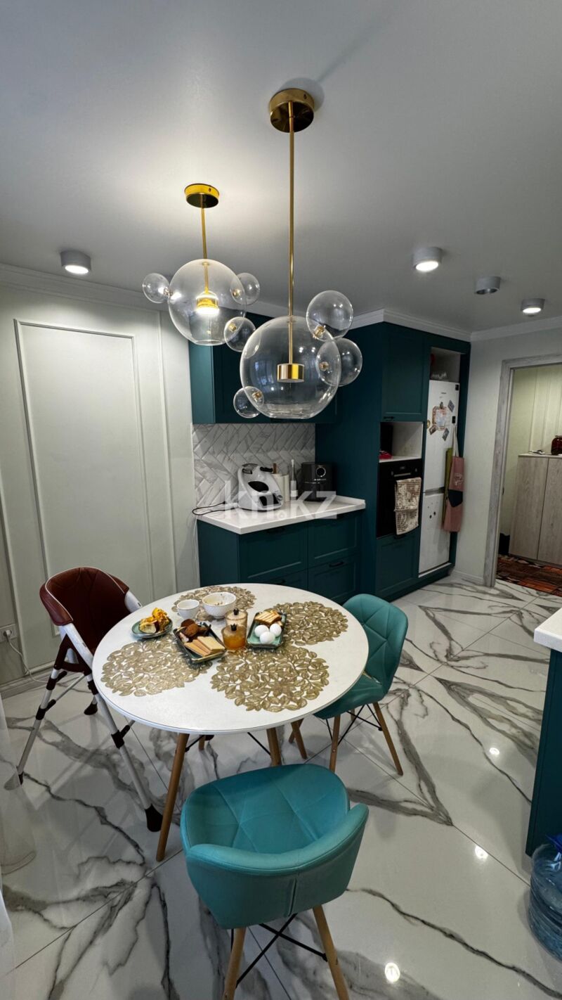 Продажа 4-комнатной квартиры, 134.9 м² - Продажа четырехкомнатных квартир в кирпичном доме в Караганде - страница 4 фото 3 из 33