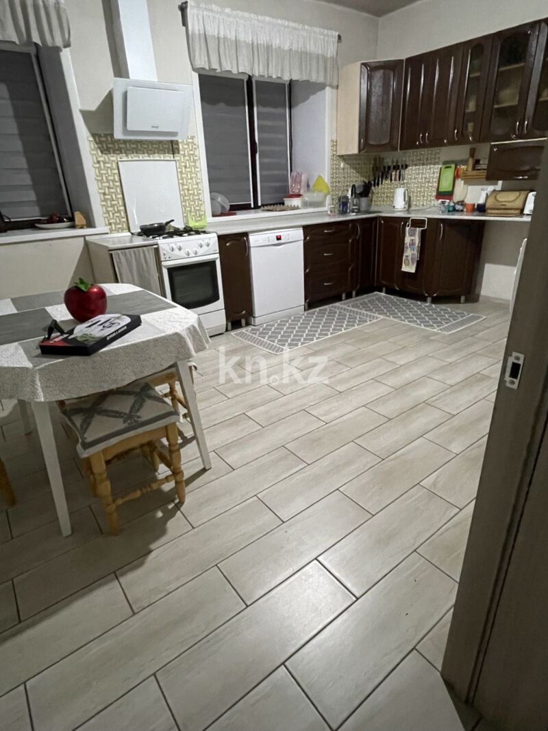 Продажа 4-комнатного дома, 180 м² - Продажа домов, коттеджей в Караганде фото 10 из 13