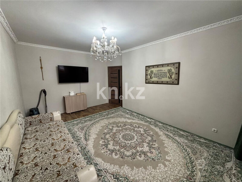 Продажа 3-комнатной квартиры, 81 м² - Продажа квартир в блочном доме в Караганде - страница 2 фото 2 из 12