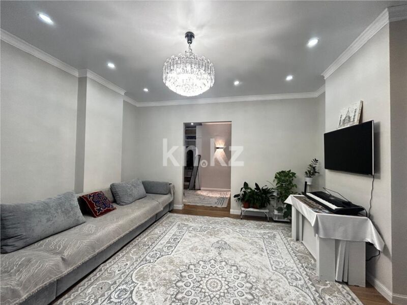 Продажа 3-комнатной квартиры, 90 м² - Продажа трехкомнатных квартир в монолитно-каркасном доме в Караганде - страница 2 фото 1 из 11