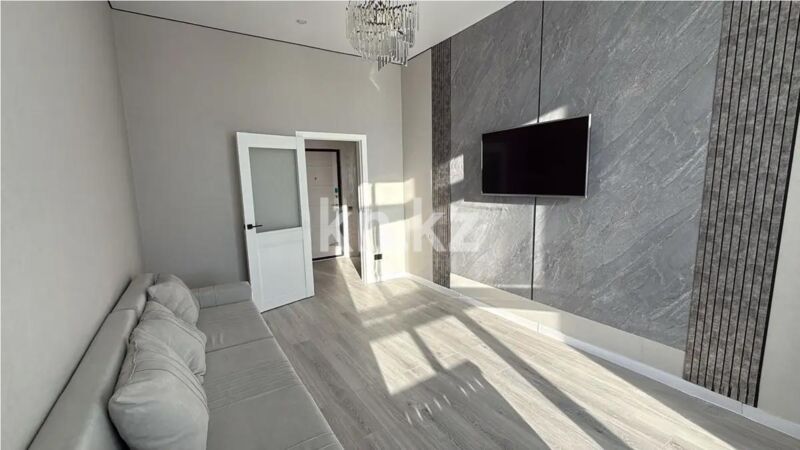 Продажа 1-комнатной квартиры, 43 м² - Продажа однокомнатных квартир на Юго-Востоке Караганды - страница 9 фото 1 из 4