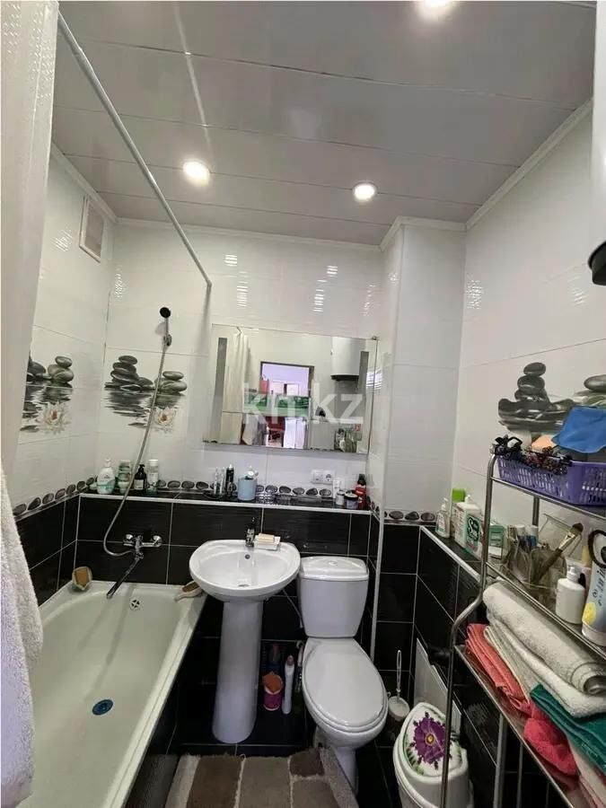 Продажа 2-комнатной квартиры, 65 м² - Продажа двухкомнатных квартир в кирпичном доме в Караганде - страница 9 фото 6 из 8