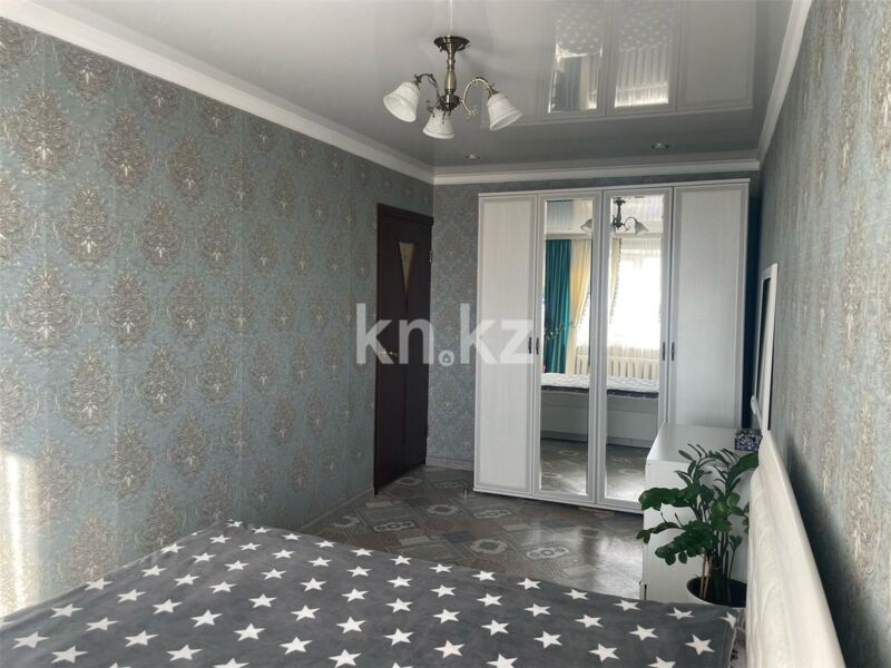 Продажа 4-комнатной квартиры, 76 м² - Продажа квартир в панельном доме в Караганде - страница 3 фото 2 из 17
