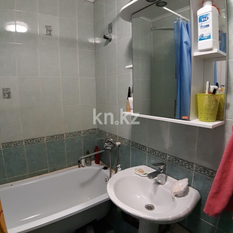 Продажа 3-комнатной квартиры, 64 м² - Продажа трехкомнатных квартир на Юго-Востоке Караганды - страница 3 фото 5 из 8