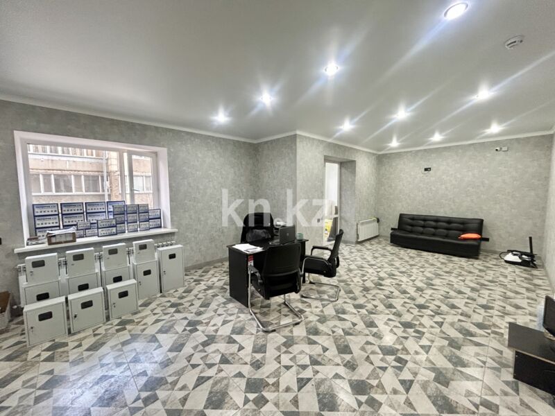 Продажа помещения, 44 м² - Продажа офисных и торговых помещений в Караганде фото 1 из 14