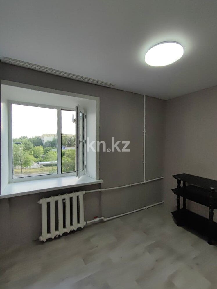 Продажа 3-комнатной квартиры, 42 м² - Продажа трехкомнатных квартир в Майкудуке Караганды - страница 8 фото 13 из 31