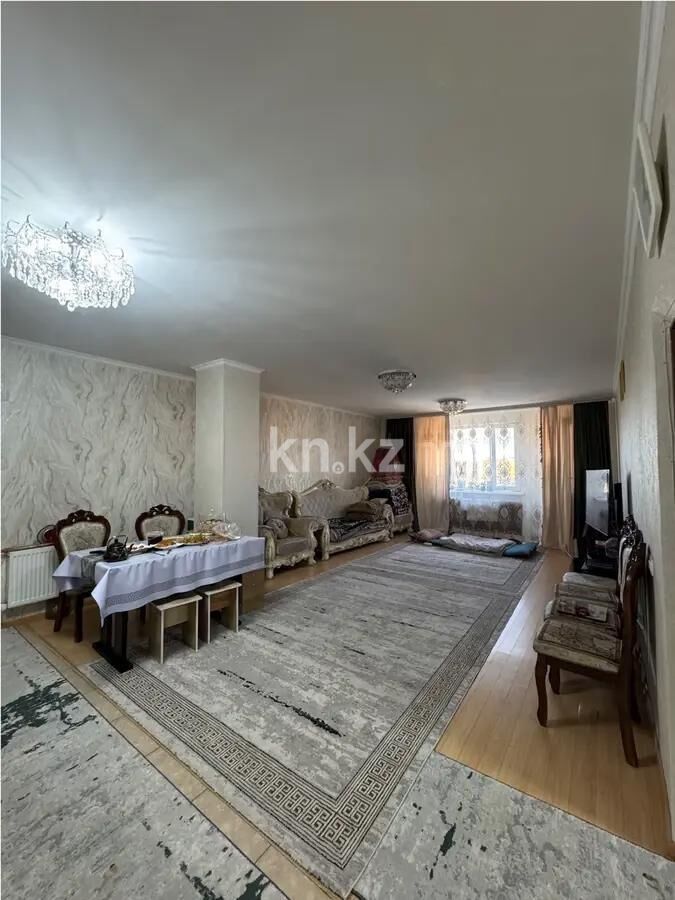 Продажа 3-комнатной квартиры, 107 м² - Продажа зданий в Карагандинской области фото 1 из 8