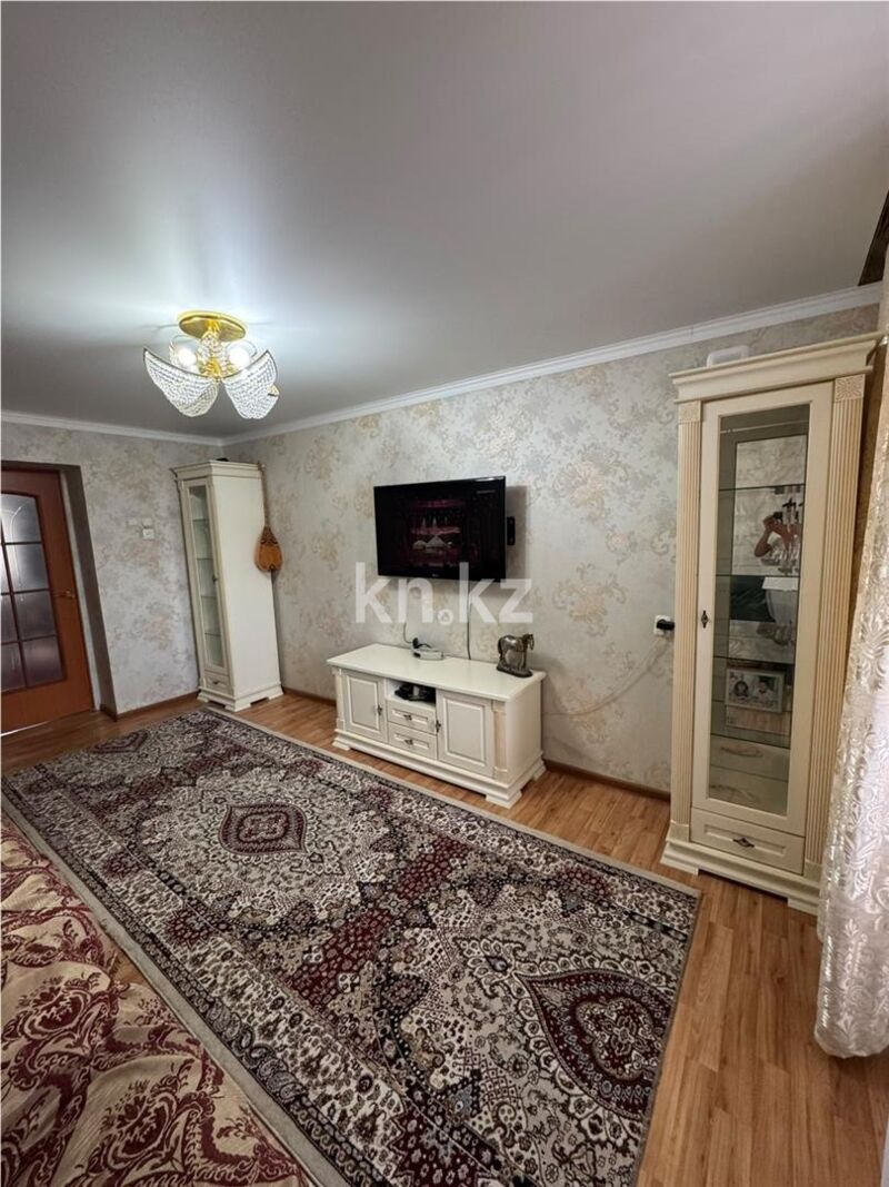 Продажа 3-комнатной квартиры, 63 м² - Продажа трехкомнатных квартир в кирпичном доме в Караганде - страница 12 фото 2 из 9