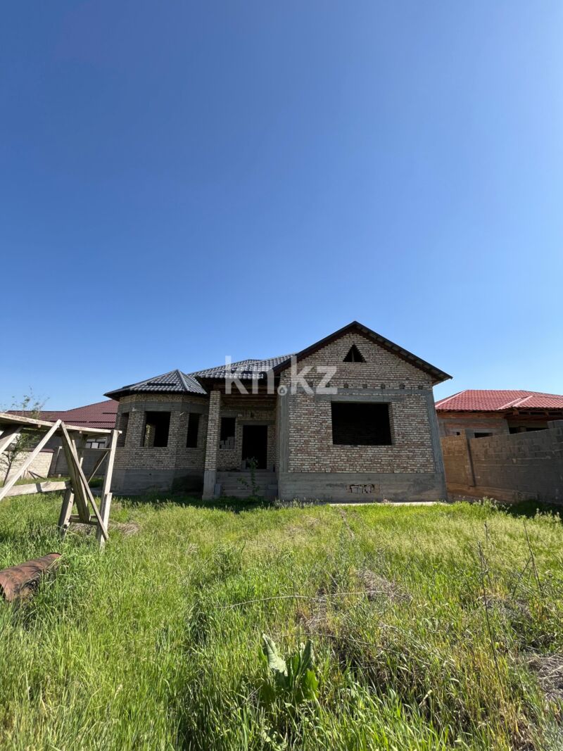 Продажа 6-комнатного дома, 210 м² - Продажа домов, коттеджей в Аль-Фарабийском р-не Шымкента фото 1 из 18