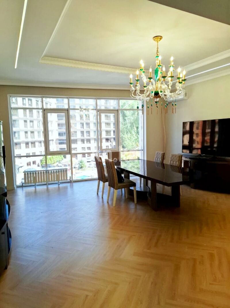 Продажа 4-комнатной квартиры, 142.4 м² - Недвижимость в Алматы - страница 34 фото 1 из 30