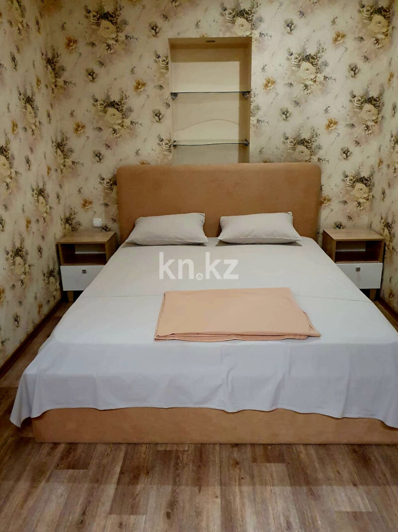Аренда 2-комнатной квартиры посуточно, 43 м² - Аренда двухкомнатных квартир посуточно в Казахстане - страница 4 фото 1 из 7
