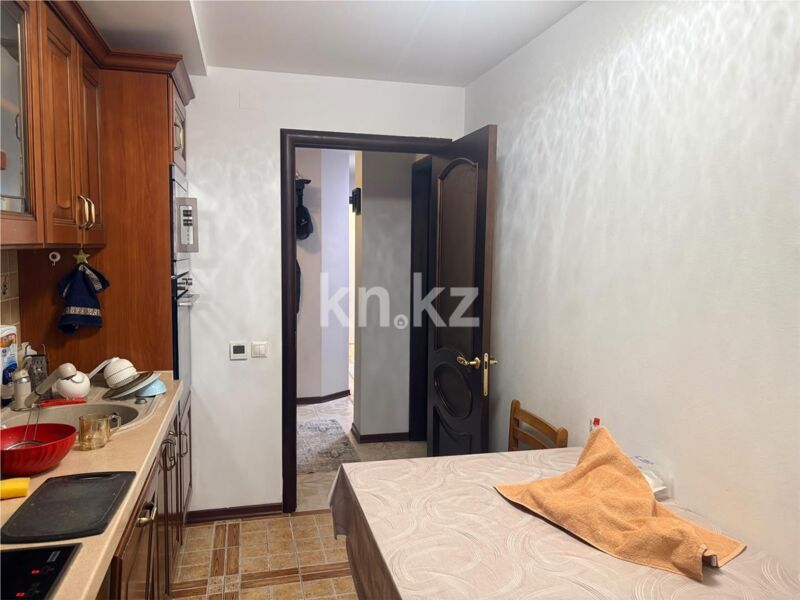 Продажа 3-комнатной квартиры, 70 м² - Продажа трехкомнатных квартир в кирпичном доме в Караганде - страница 9 фото 15 из 23