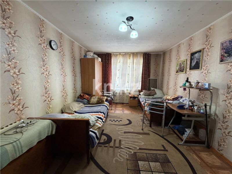 Продажа 3-комнатной квартиры, 71 м² - Продажа квартир в районе Нового рынка Караганды - страница 2 фото 1 из 12