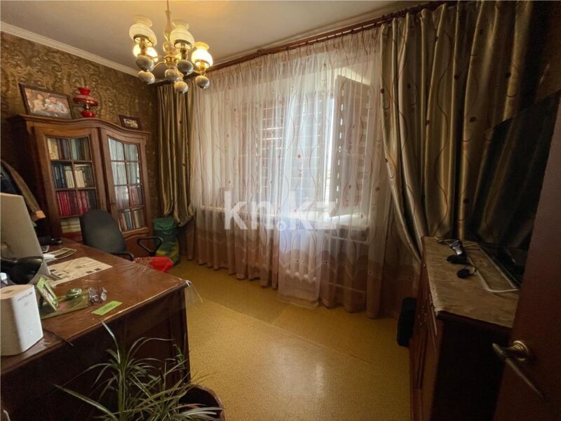Продажа 3-комнатной квартиры, 69 м² - Продажа трехкомнатных квартир на Юго-Востоке Караганды - страница 9 фото 4 из 17