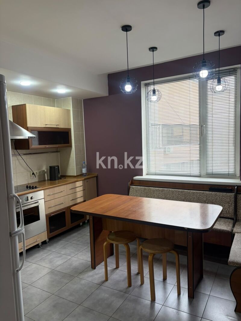 Аренда 3-комнатной квартиры, 81 м² - Аренда офисных и торговых помещений в Темиртау фото 1 из 13