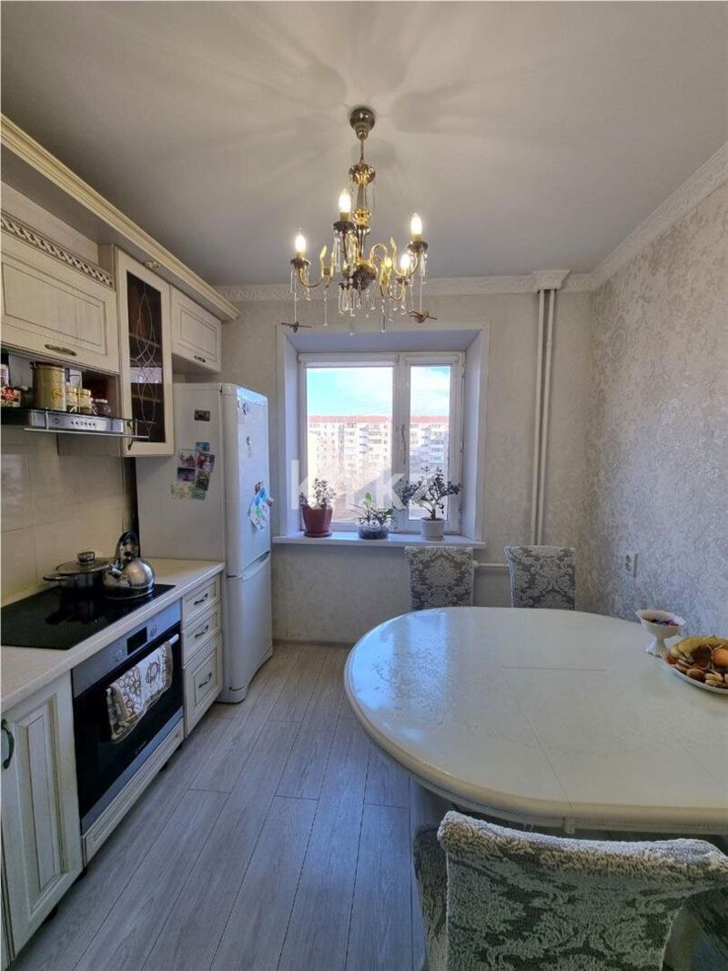 Продажа 4-комнатной квартиры, 82 м² - Продажа квартир в Караганде - страница 2 фото 9 из 19