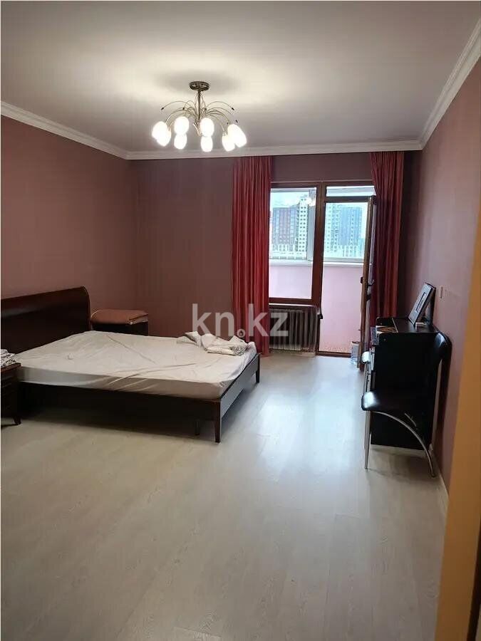 Продажа 3-комнатной квартиры, 140 м² - Продажа трехкомнатных квартир от собственников в Караганде фото 2 из 6