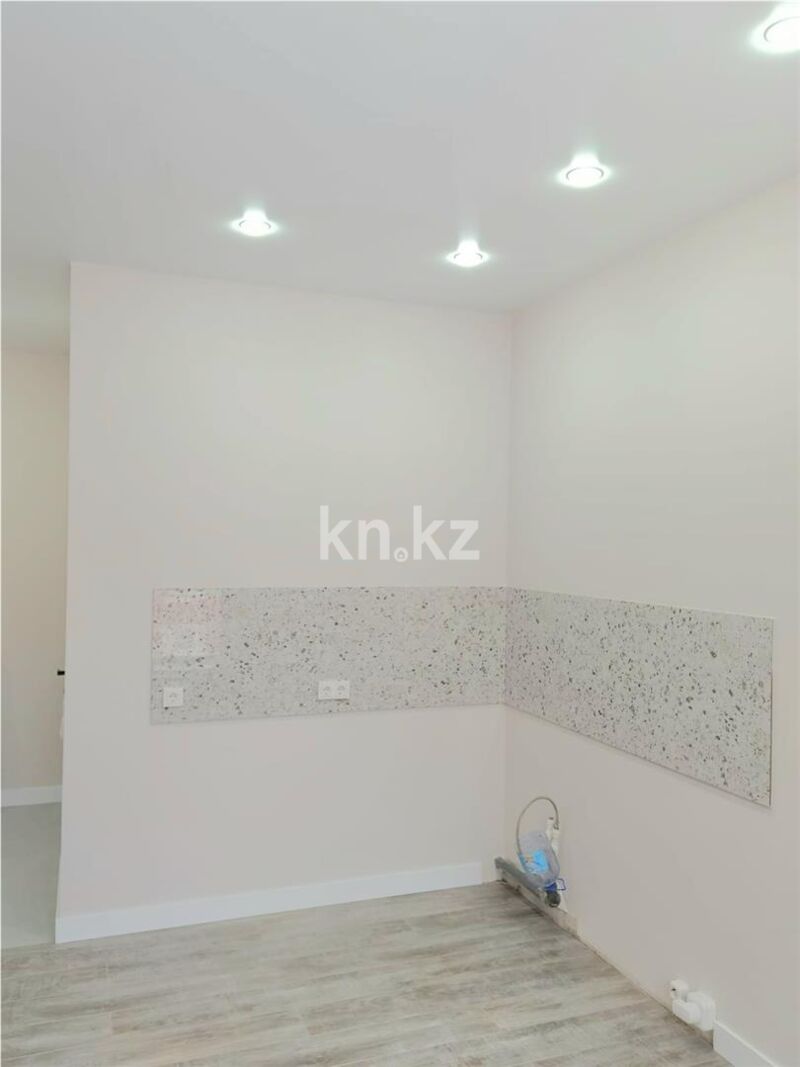 Продажа 1-комнатной квартиры, 35 м² - Продажа однокомнатных квартир на Юго-Востоке Караганды - страница 9 фото 8 из 12